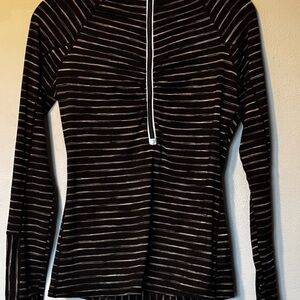 Athleta Black and White Ribbed Fitted pullover top